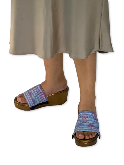 Exquisite Ethnic Women Shoes Strap