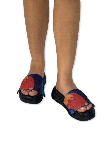 Bold Fluid Art Women Shoes Strap